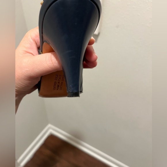 SALVATORE FERRAGAMO NARROW SLING BACKS SIZE 8 - Picture 11 of 12